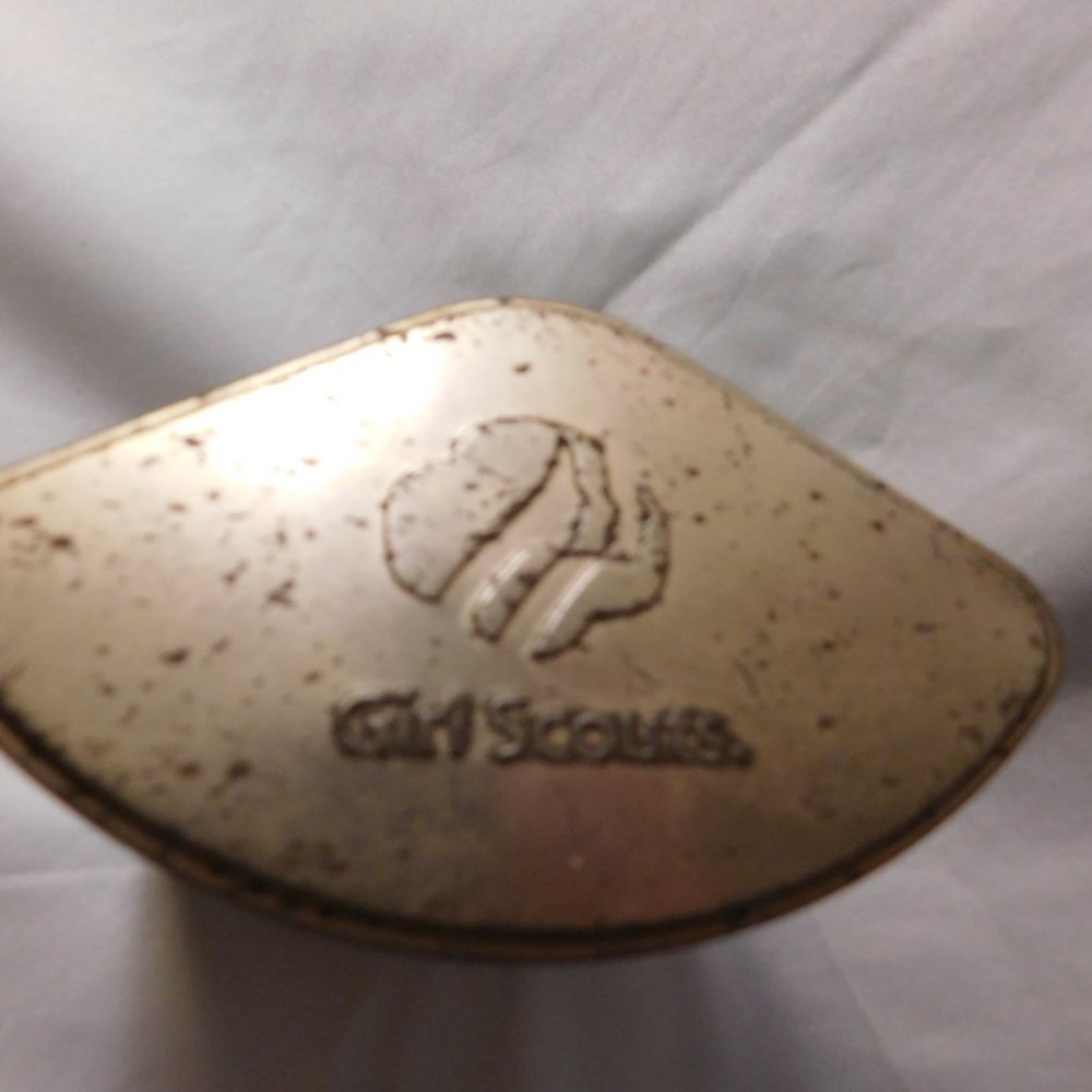 GIRL SCOUT PROMISE COLLECTIBLE TIN - Picture 6 of 11